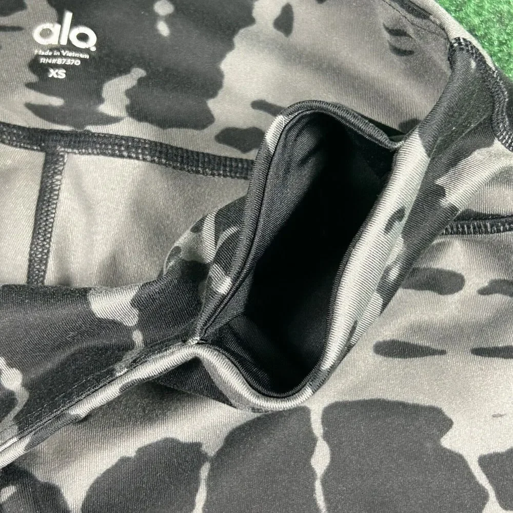 Alo Womens XS Air Brush Tie Dye Full Length Leggings Black‎ Gray